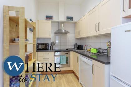Beautiful 2Bed Ground-F Pitt St. Apartment - image 6