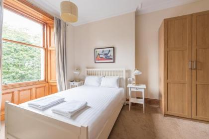 Beautiful 2 Bed 2 Bath Flat overlooking Meadows Park - image 10