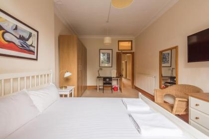 Beautiful 2 Bed 2 Bath Flat overlooking Meadows Park - image 15