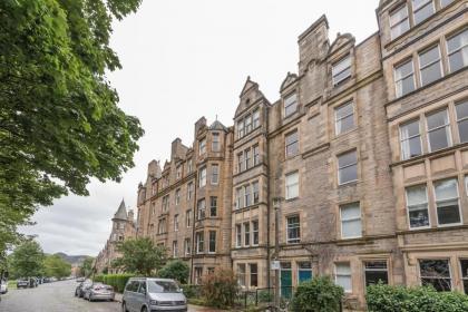 Beautiful 2 Bed 2 Bath Flat overlooking Meadows Park - image 16