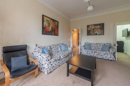Beautiful 2 Bed 2 Bath Flat overlooking Meadows Park - image 5