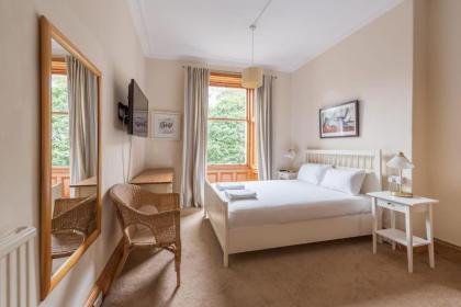 Beautiful 2 Bed 2 Bath Flat overlooking Meadows Park - image 8