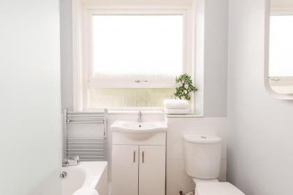 The Canongate Apartment - image 11