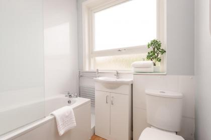 The Canongate Apartment - image 5