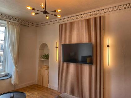1 Bed Apartment (sleeps 4) on Leith Walk Edinburgh 