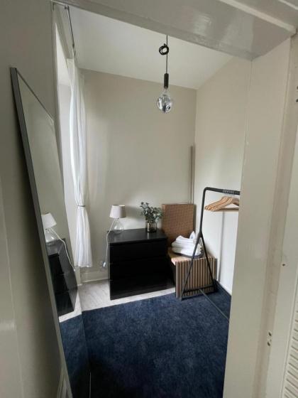 1 Bed Apartment (sleeps 4) on Leith Walk - image 12