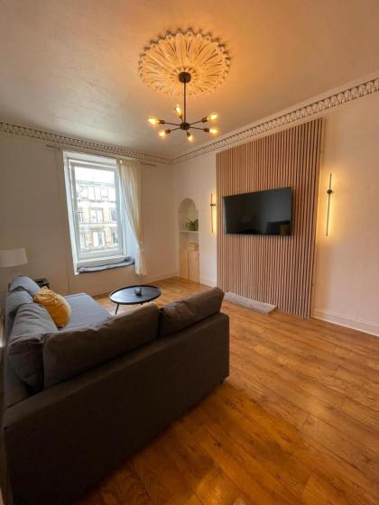 1 Bed Apartment (sleeps 4) on Leith Walk - image 7