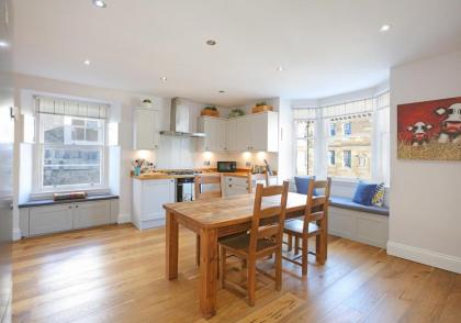 The Botanics Residence - image 2