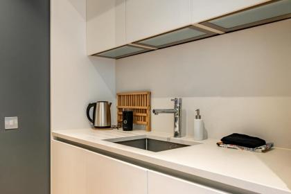 428 Beautiful Meadows apt with stunning views - image 10