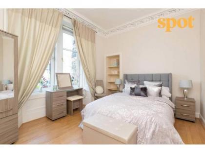 Spacious Ground Floor-2BR-2BA - image 3