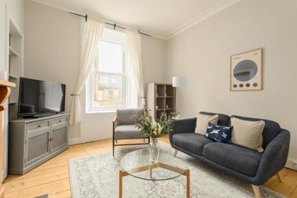 The Raeburn Residence - Stockbridge - image 4