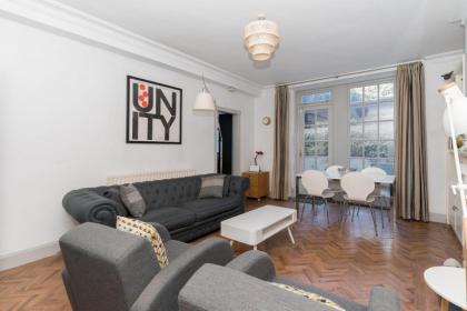 Beautiful & Bright 2BD Flat - Haymarket - image 14