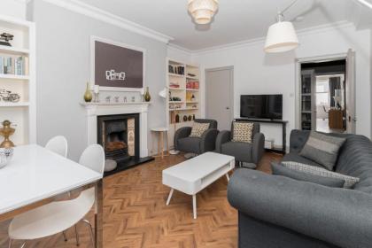 Beautiful & Bright 2BD Flat - Haymarket - image 16