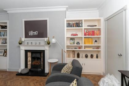 Beautiful & Bright 2BD Flat - Haymarket - image 17