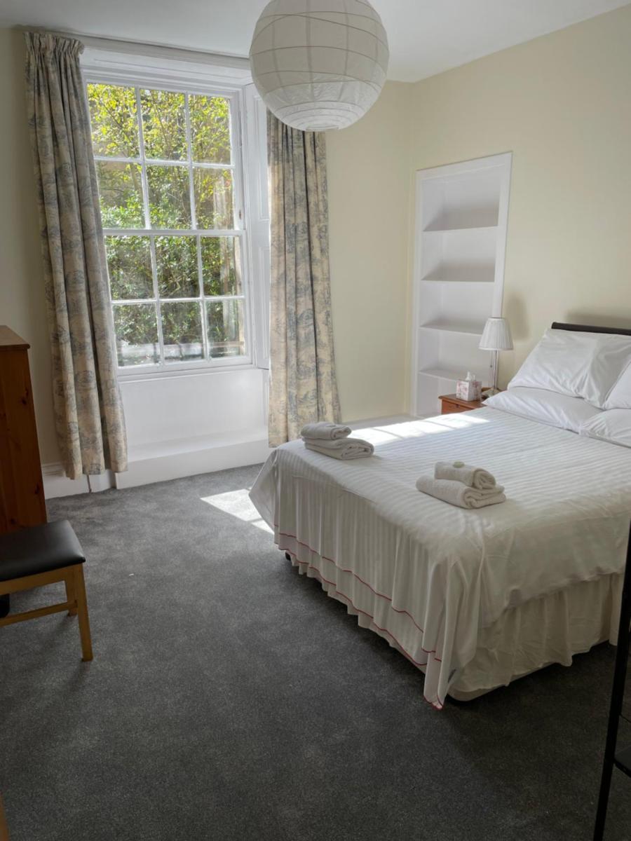 Central main door apartment spacious 2 bedrooms- NO STAIRS - image 2