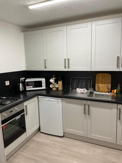 Central main door apartment spacious 2 bedrooms- NO STAIRS - image 3