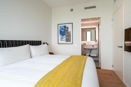 PREMIER SUITES Edinburgh Fountain Court - image 3