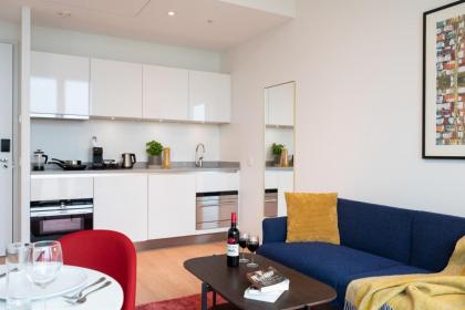 PREMIER SUITES Edinburgh Fountain Court - image 4