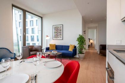 PREMIER SUITES Edinburgh Fountain Court - image 5