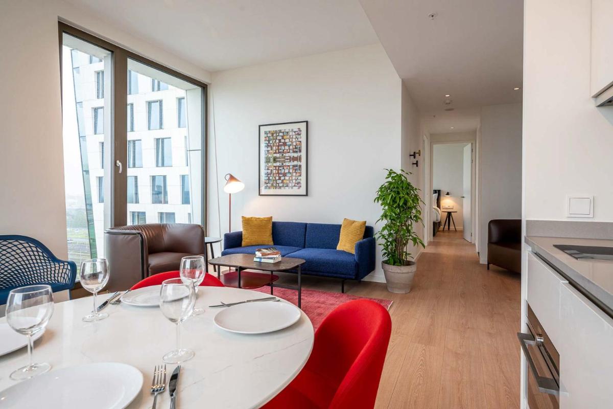 PREMIER SUITES Edinburgh Fountain Court - image 5