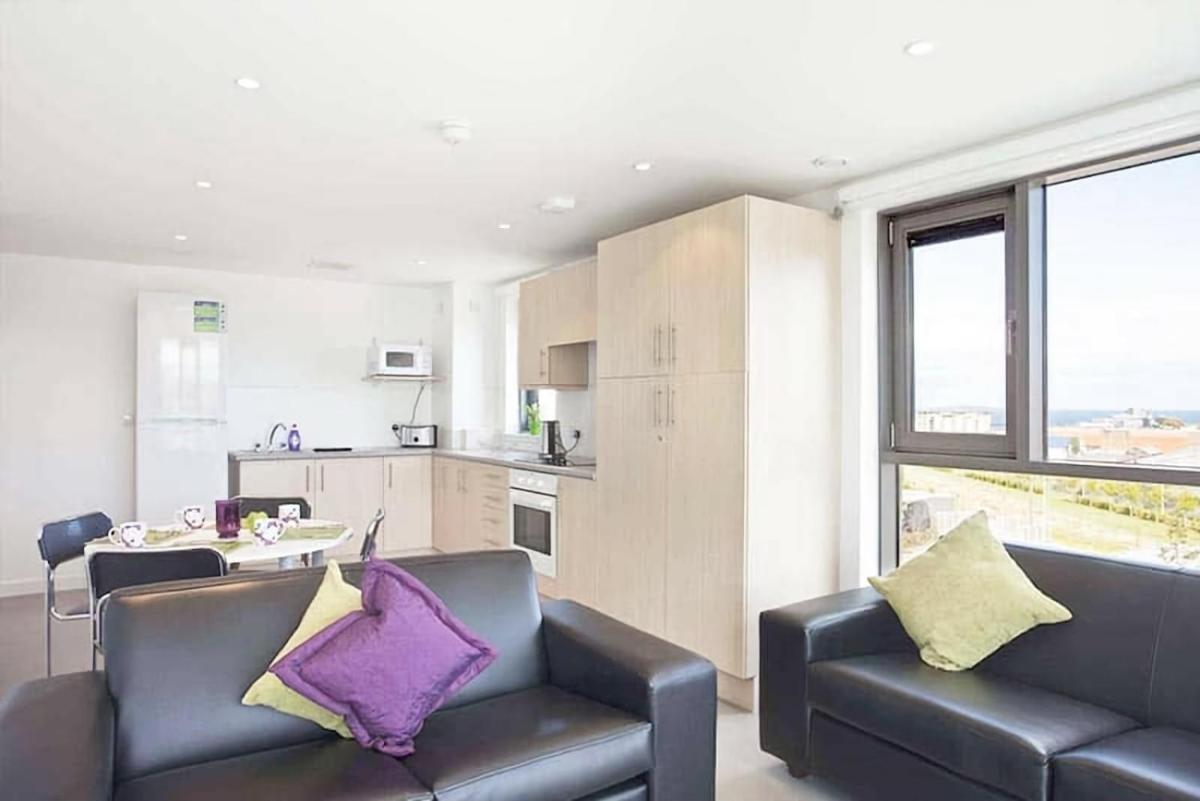 Edinburgh College Residence - image 5