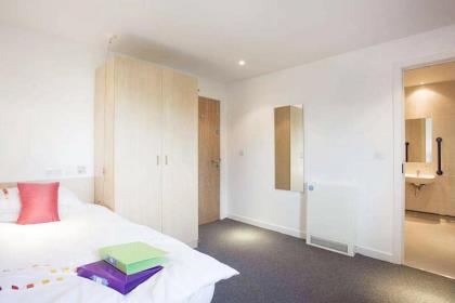 Edinburgh College Residence - image 8