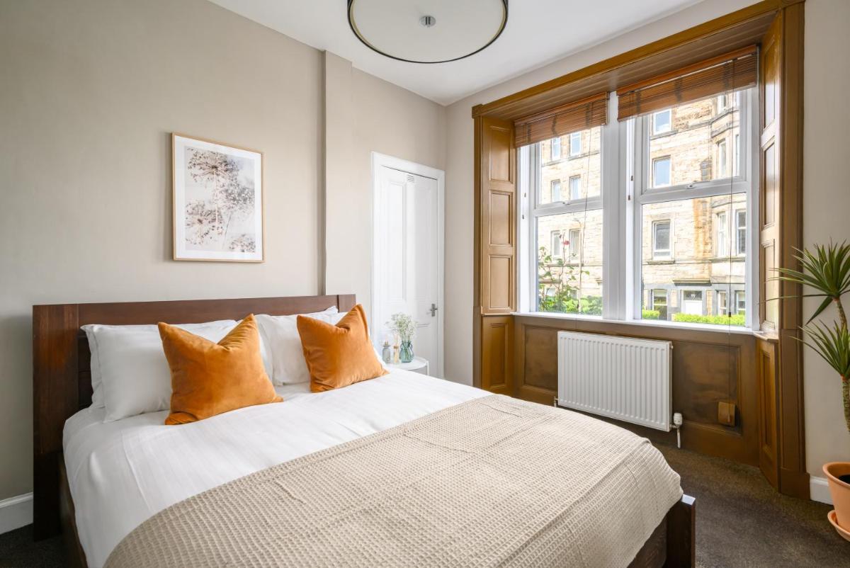 The Holyrood Park Apartment - image 2