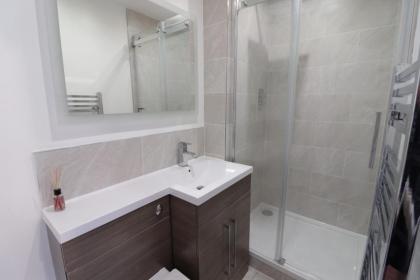 Brilliant Bright 3Bd-1Ba - image 5