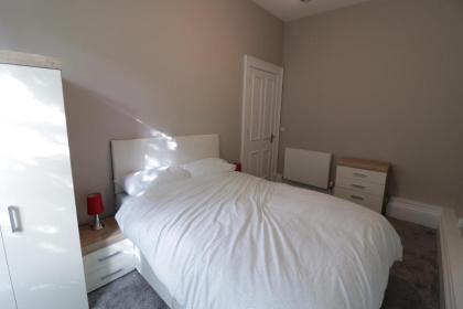 Brilliant Bright 3Bd-1Ba - image 7