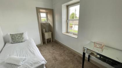 North Middleton Apartment - image 11