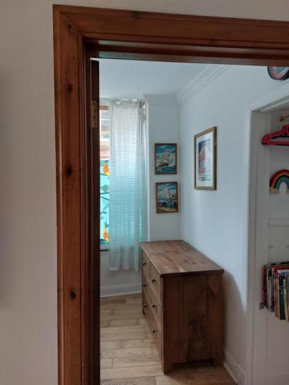 Portobello Charming Seaside 3-BR Holiday Apartment - image 11
