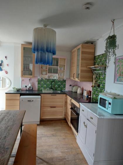 Portobello Charming Seaside 3-BR Holiday Apartment - image 13