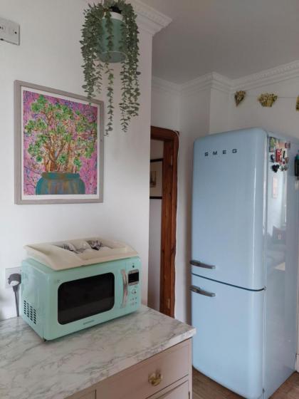 Portobello Charming Seaside 3-BR Holiday Apartment - image 15