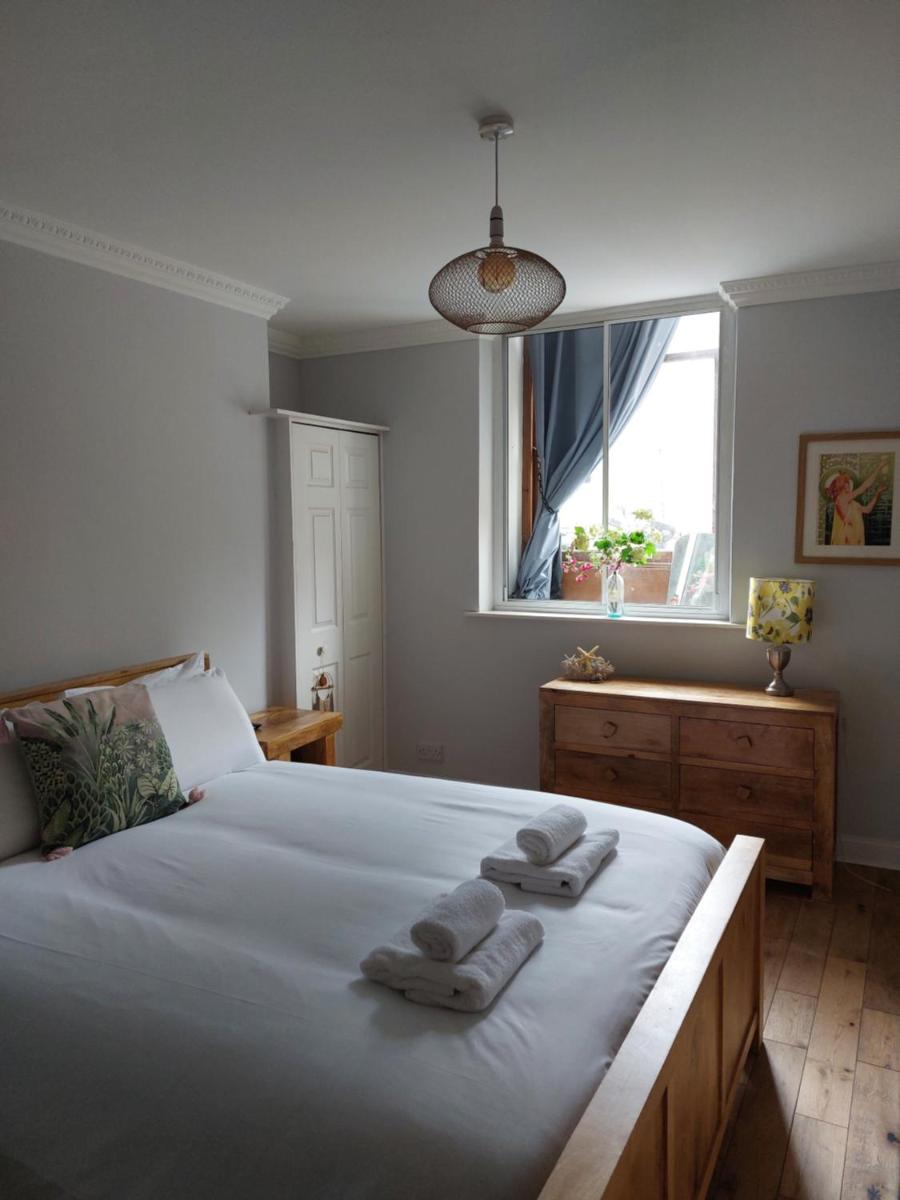 Portobello Charming Seaside 3-BR Holiday Apartment - image 2