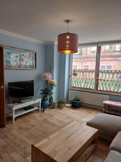 Portobello Charming Seaside 3-BR Holiday Apartment - image 7