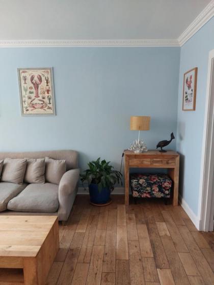 Portobello Charming Seaside 3-BR Holiday Apartment - image 8