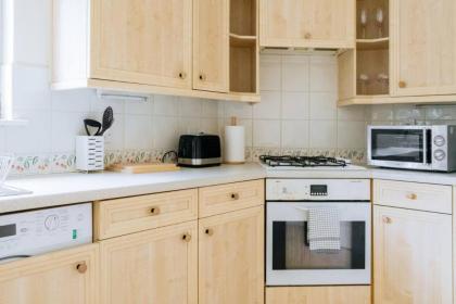 Snug & Serene 2BD Flat - Roseburn