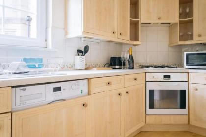 Snug & Serene 2BD Flat - Roseburn - image 18