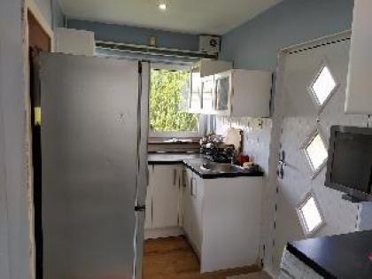 Self Catering Studio Flat - image 11