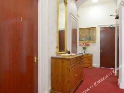 Sakura Edinburgh Guest House - image 7