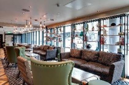 Hub by Premier Inn Edinburgh Haymarket - image 3