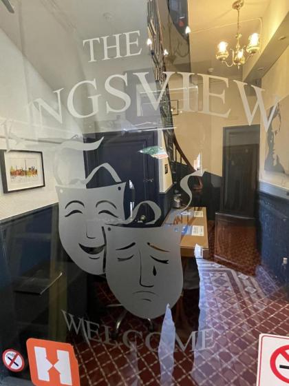 THE EDINBURGH TOWNHOUSE - Boutique Hostel - image 13