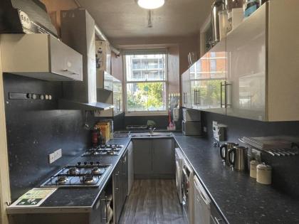 THE EDINBURGH TOWNHOUSE - Boutique Hostel - image 15
