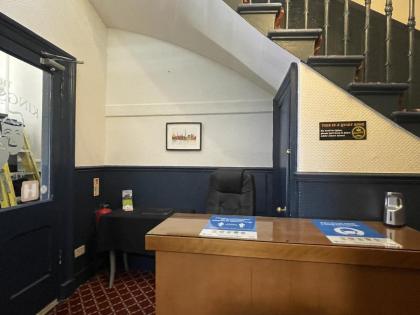 THE EDINBURGH TOWNHOUSE - Boutique Hostel - image 3