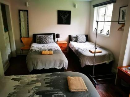 THE EDINBURGH TOWNHOUSE - Boutique Hostel - image 4