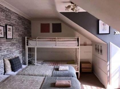 THE EDINBURGH TOWNHOUSE - Boutique Hostel - image 5