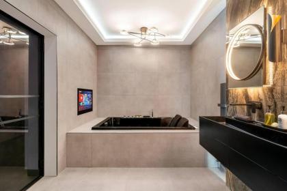 Luxury West End Oasis - Lux Spa Bath - Romantic - image 19