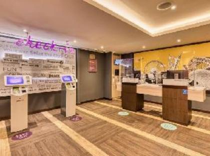 Edinburgh City Centre (Waverley) - image 4