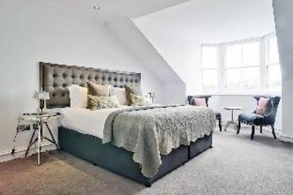 Luxury George Street Apartments: Castle Suite - image 2