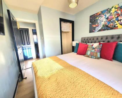 Sensational Stay Apt- Harrismith Place - image 10
